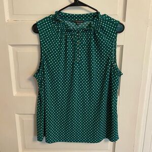 Adrianna Papell Green Polka Dot Sleeveless Blouse